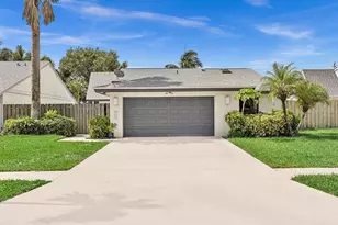 23 Baytree Cir, Boynton Beach, FL 33436 - Photo 1