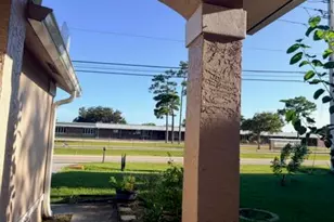 2685 SE Mariposa Ave, Port Saint Lucie, FL 34952 - Photo 9