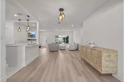 801 NE 19th Terrace, Fort Lauderdale, FL 33304 - Photo 11