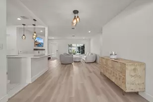 801 NE 19th Terrace, Fort Lauderdale, FL 33304 - Photo 11