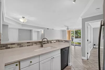 110 Yacht Club Way #103, Hypoluxo, FL 33462 - Photo 11