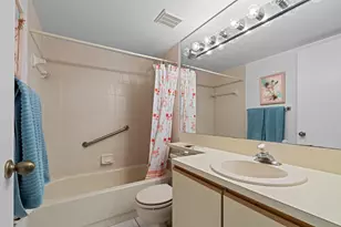 106 Half Moon Cir, Hypoluxo, FL 33462 - Photo 21