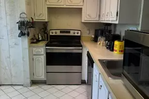 950 NW 80th Ave, Margate, FL 33063 - Photo 9