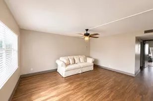 99 Flanders C, Delray Beach, FL 33484 - Photo 3