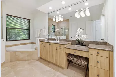 10594 Versailles Boulevard, Wellington, FL 33449 - Photo 27
