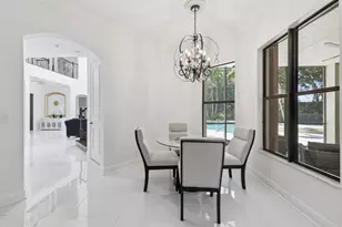 10594 Versailles Blvd, Wellington, FL 33449 - Photo 11