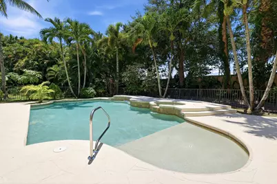 10594 Versailles Boulevard, Wellington, FL 33449 - Photo 43