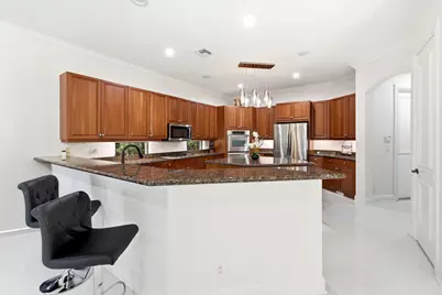 10594 Versailles Boulevard, Wellington, FL 33449 - Photo 15