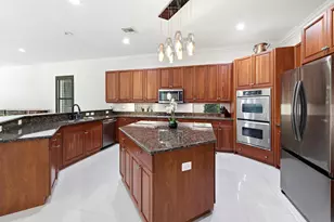 10594 Versailles Blvd, Wellington, FL 33449 - Photo 15