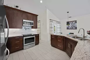 13741 Sheffield St, Wellington, FL 33414 - Photo 9