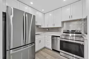17051 NE 35th Ave, North Miami Beach, FL 33160 - Photo 5