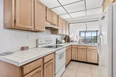 13 Royal Palm Way #602, Boca Raton, FL 33432 - Photo 3