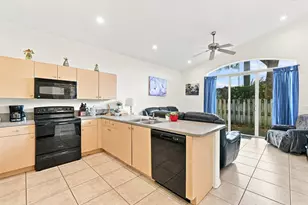 7778 NW 17th Pl, Pembroke Pines, FL 33024 - Photo 17