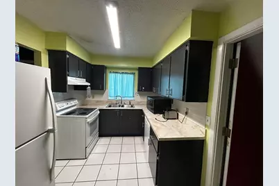 793 SW Dorchester Street, Port Saint Lucie, FL 34983 - Photo 11