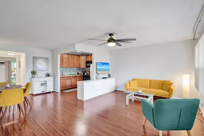 566 Fanshaw N, Boca Raton, FL 33434 - Photo 1