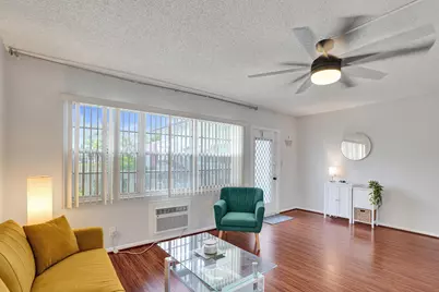 566 Fanshaw N, Boca Raton, FL 33434 - Photo 5