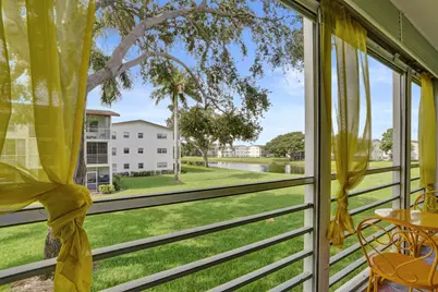 566 Fanshaw N, Boca Raton, FL 33434 - Photo 25
