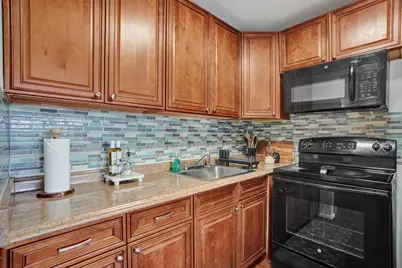 566 Fanshaw N, Boca Raton, FL 33434 - Photo 13
