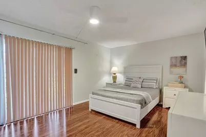 566 Fanshaw N, Boca Raton, FL 33434 - Photo 17