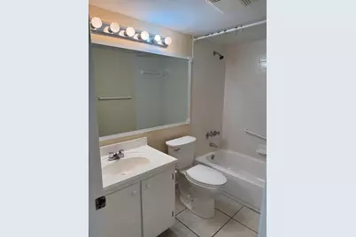 1110 Green Pine Boulevard #C2, West Palm Beach, FL 33409 - Photo 5