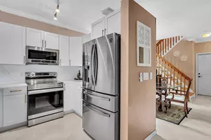 7549 NW 3rd Ct, Plantation, FL 33317 - Photo 11
