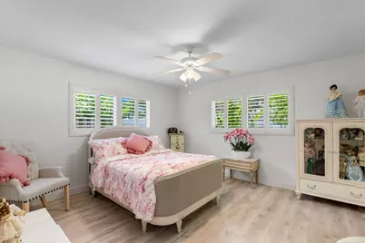 874 NW 2nd Avenue, Boca Raton, FL 33432 - Photo 17