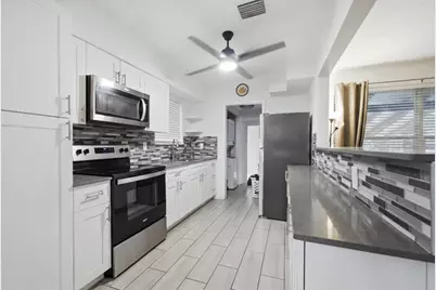 309 SW 7th Court, Hallandale Beach, FL 33009 - Photo 7