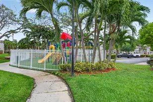 5733 NW 112th Pl, Doral, FL 33178 - Photo 29