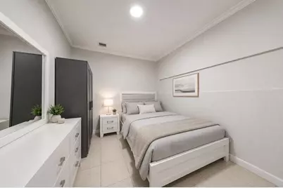 5733 NW 112th Place, Doral, FL 33178 - Photo 13