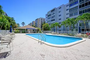 620 NE 12th Ave, Hallandale Beach, FL 33009 - Photo 31