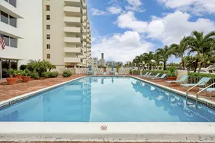 401 Golden Isles Dr, Hallandale Beach, FL 33009 - Photo 23