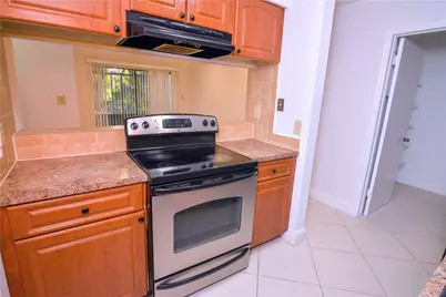 2313 N Congress Avenue #12, Boynton Beach, FL 33426 - Photo 7