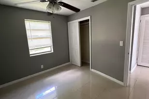 2431 NE 10th Ave NE, Pompano Beach, FL 33064 - Photo 5