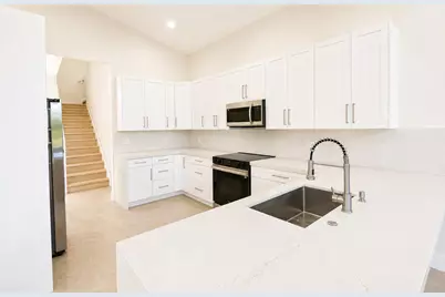 261 SW 178th Way, Pembroke Pines, FL 33029 - Photo 19