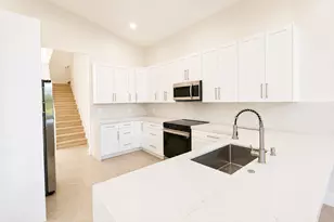 261 SW 178th Way, Pembroke Pines, FL 33029 - Photo 19