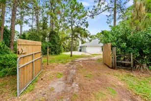 12689 68th St N, The Acreage, FL 33412 - Photo 21