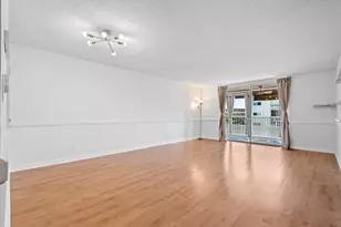 620 NE 12th Ave, Hallandale Beach, FL 33009 - Photo 11
