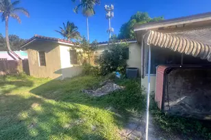 845 NW 144th St, Miami, FL 33168 - Photo 9