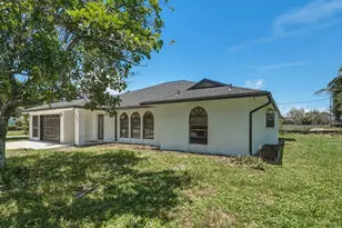 2661 SE Osage Ave, Port Saint Lucie, FL 34952 - Photo 3