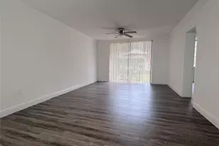 19455 NE 10th Ave, North Miami Beach, FL 33179 - Photo 3
