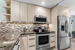 18577 Woodstream Dr, Boca Raton, FL 33498 - Photo 5