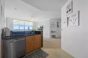 7900 Harbor Island Dr, North Bay Village, FL 33141 - Photo 11