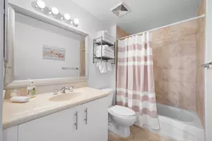 7900 Harbor Island Dr, North Bay Village, FL 33141 - Photo 15