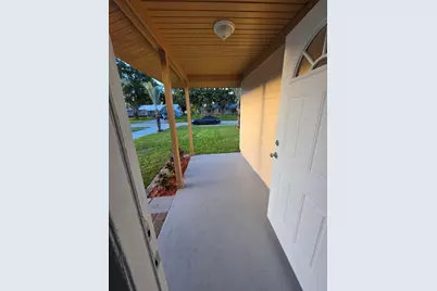 442 SW Belmont Circle, Port Saint Lucie, FL 34953 - Photo 3