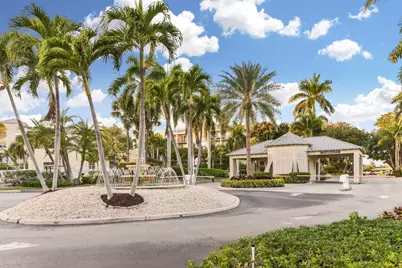 17 Royal Palm Way #105, Boca Raton, FL 33432 - Photo 1
