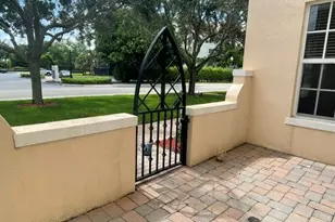 806 NW 82nd Pl, Boca Raton, FL 33487 - Photo 13