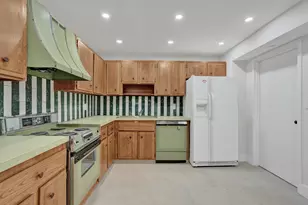 1360 S Ocean Blvd, Pompano Beach, FL 33062 - Photo 29