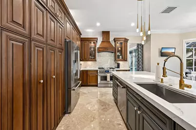 1664 Victoria Pointe Lane, Weston, FL 33327 - Photo 15