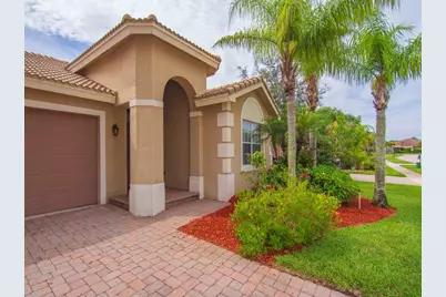 2287 SW Newport Isles Boulevard, Port Saint Lucie, FL 34953 - Photo 3
