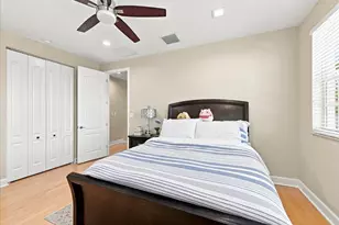 701 SW 147th Ave, Pembroke Pines, FL 33027 - Photo 15